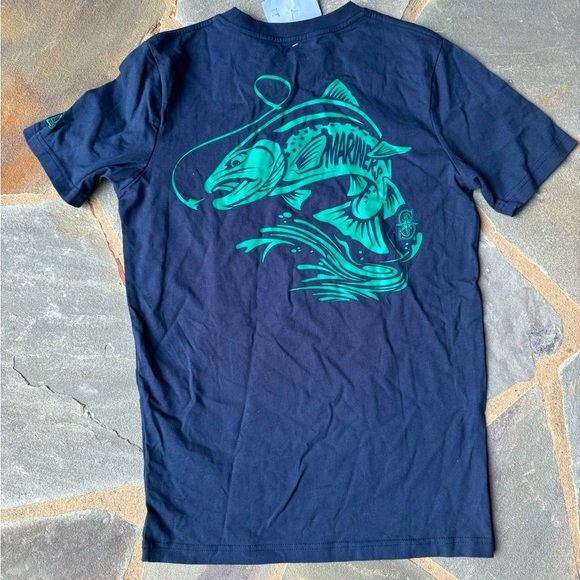 New🌟Urban Outfitters-New Era Seattle Mariners MLB Fish Tee - Picture 5 of 5